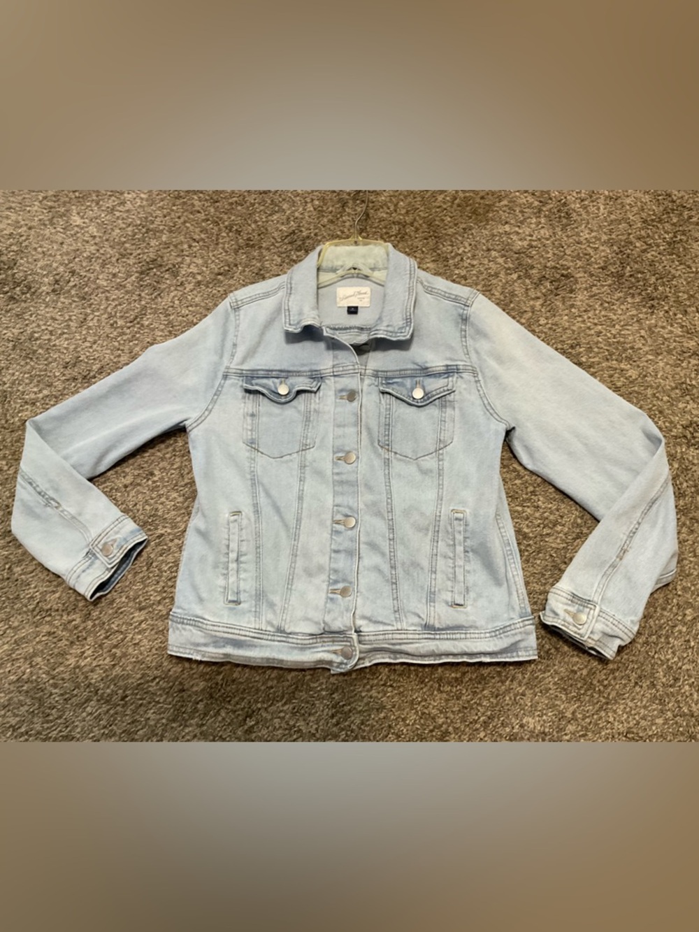Universal Thread Light Wash Stretch Denim Jean Jacket - Medium